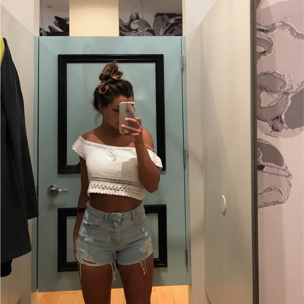 H&M white off the shoulder crochet crop top. Size M